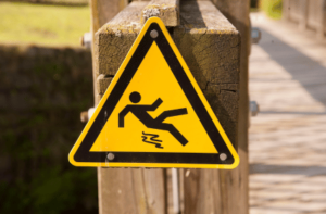 An image that shows dangerous conditions. At the Law Office of Steven Bullock we can help you with your personal injury lawsuit.